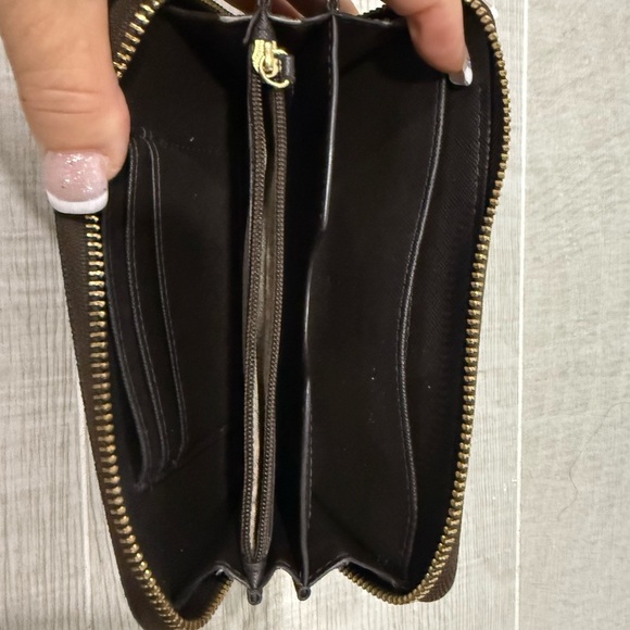 Michael Kors Brown Wallet MK Logo - Picture 3 of 6